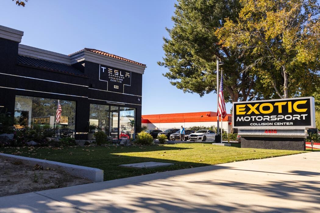 Images Exotic Motorsports Collision Center