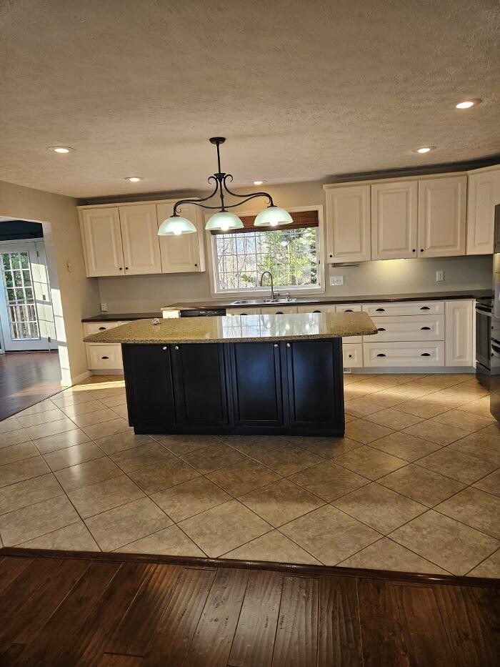 Images Diamond Shine Knoxville Cleaning LLC