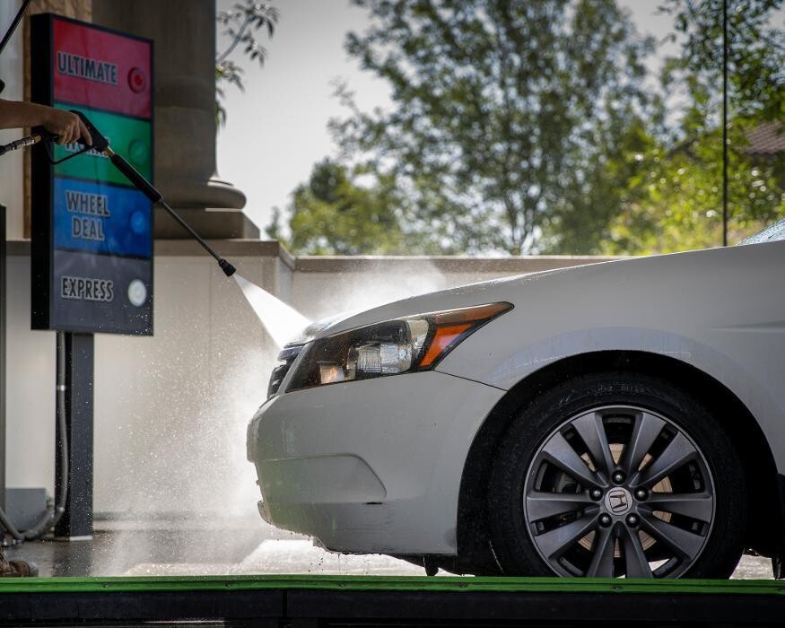 Images Monty's Express Carwash