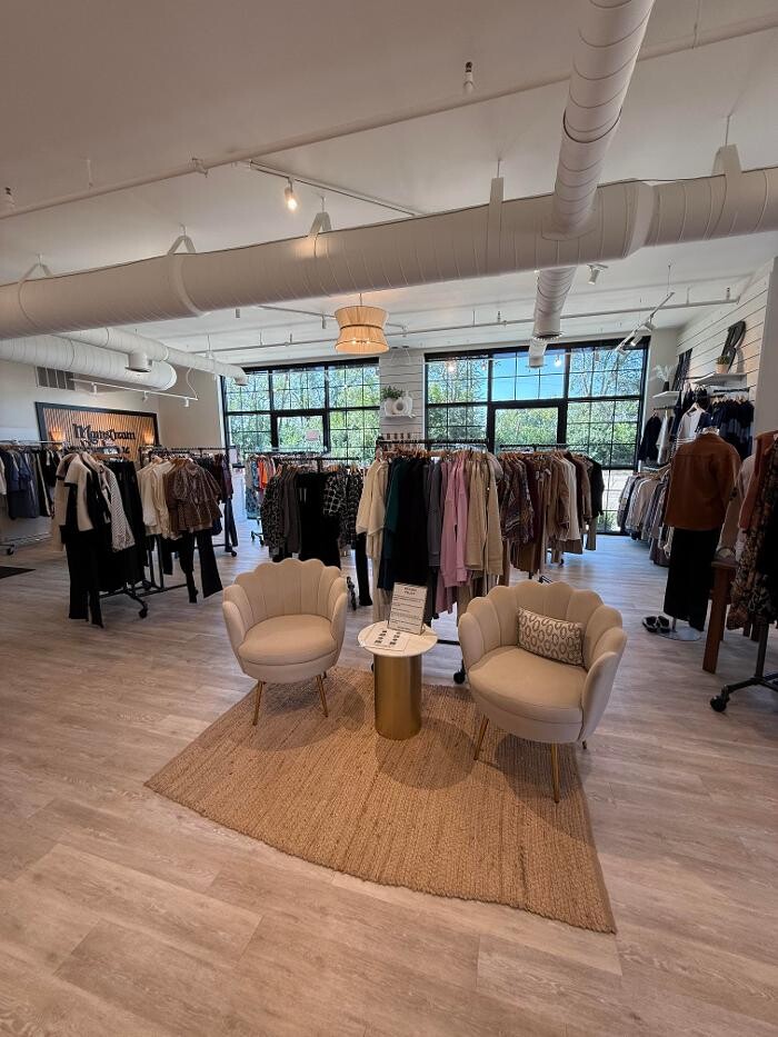 Images Mainstream Boutique Hudson, WI