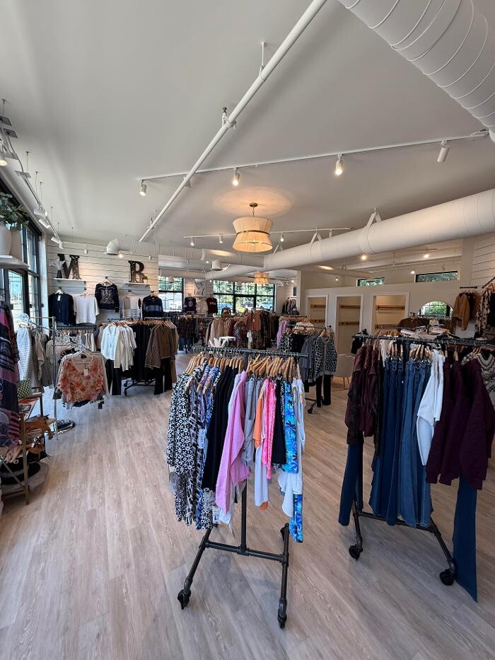Images Mainstream Boutique Hudson, WI