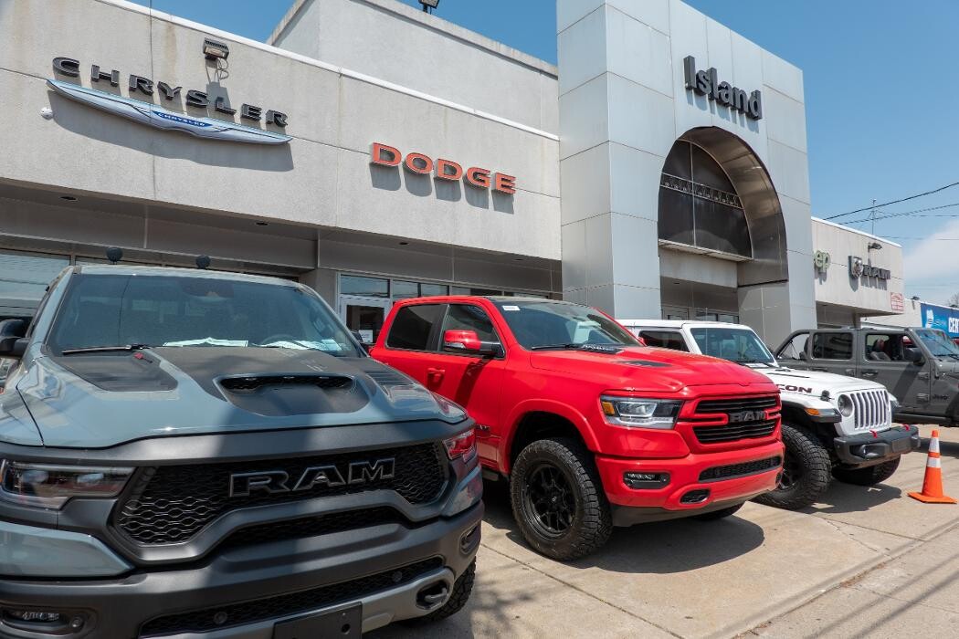 Images Island Auto Group