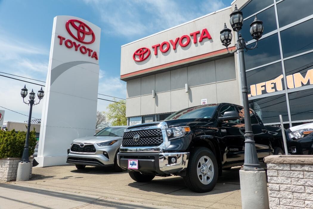 Images Island Auto Group