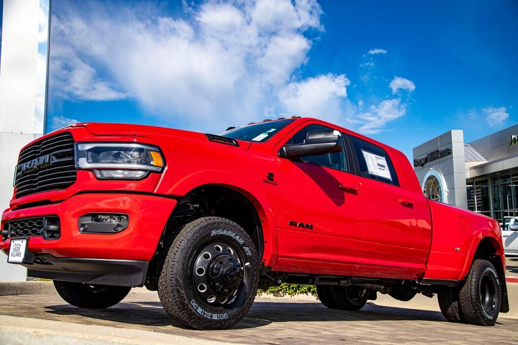 Images Roger Williams Chrysler Dodge Jeep Ram