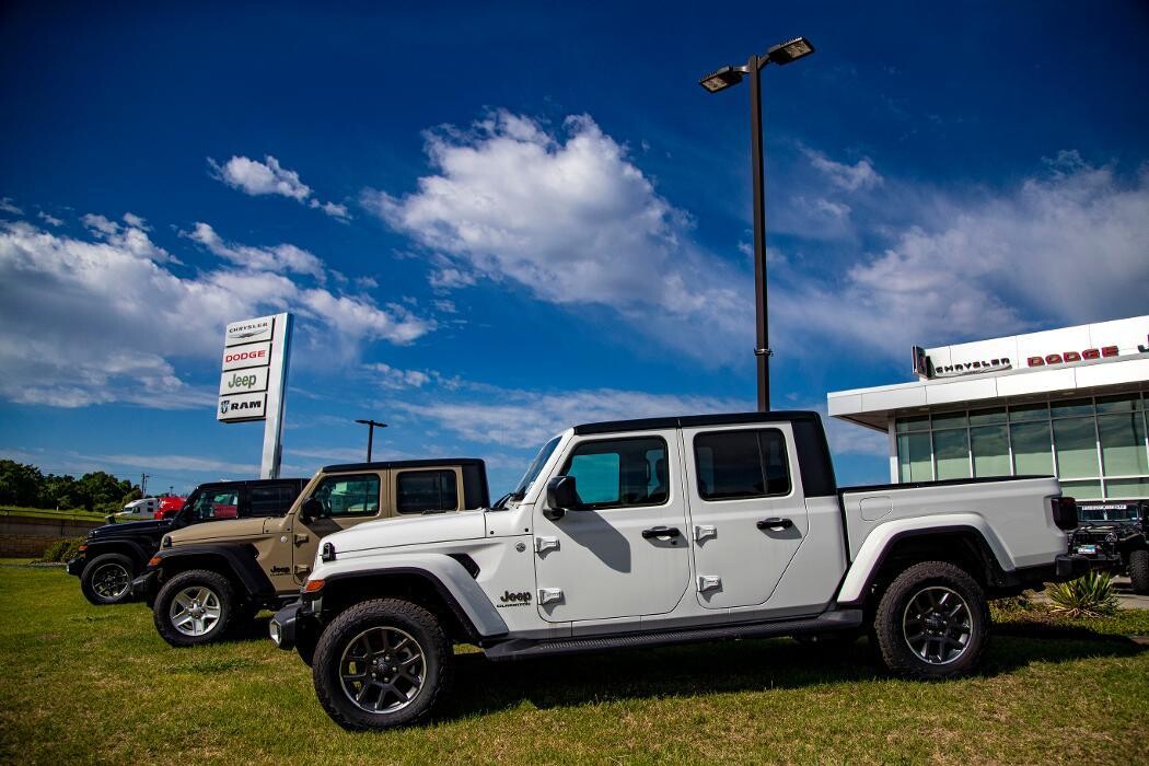 Images Roger Williams Chrysler Dodge Jeep Ram