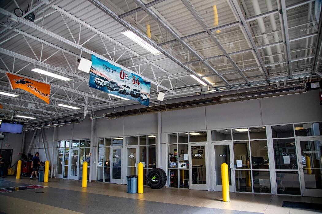 Images Roger Williams Chrysler Dodge Jeep Ram