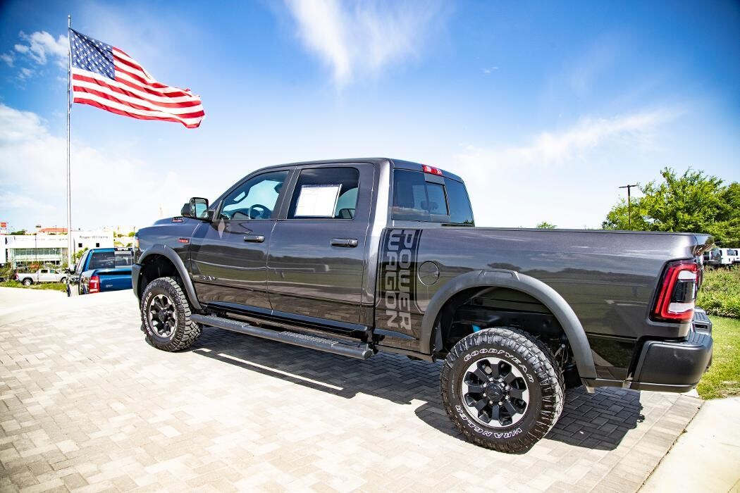 Images Roger Williams Chrysler Dodge Jeep Ram