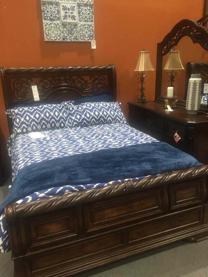 Images Spiller Furniture & Mattress