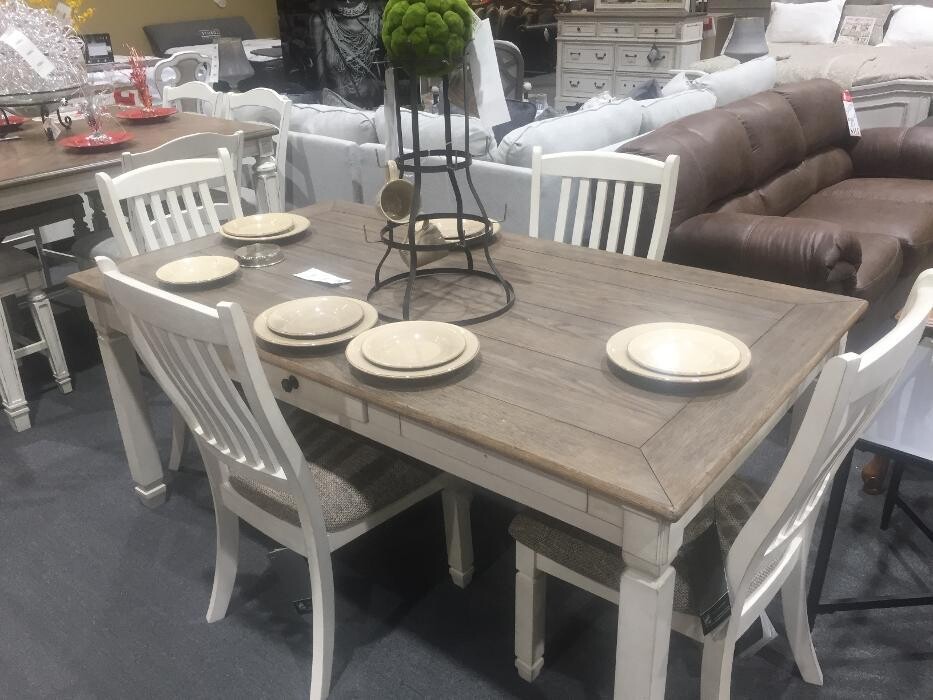 Images Spiller Furniture & Mattress