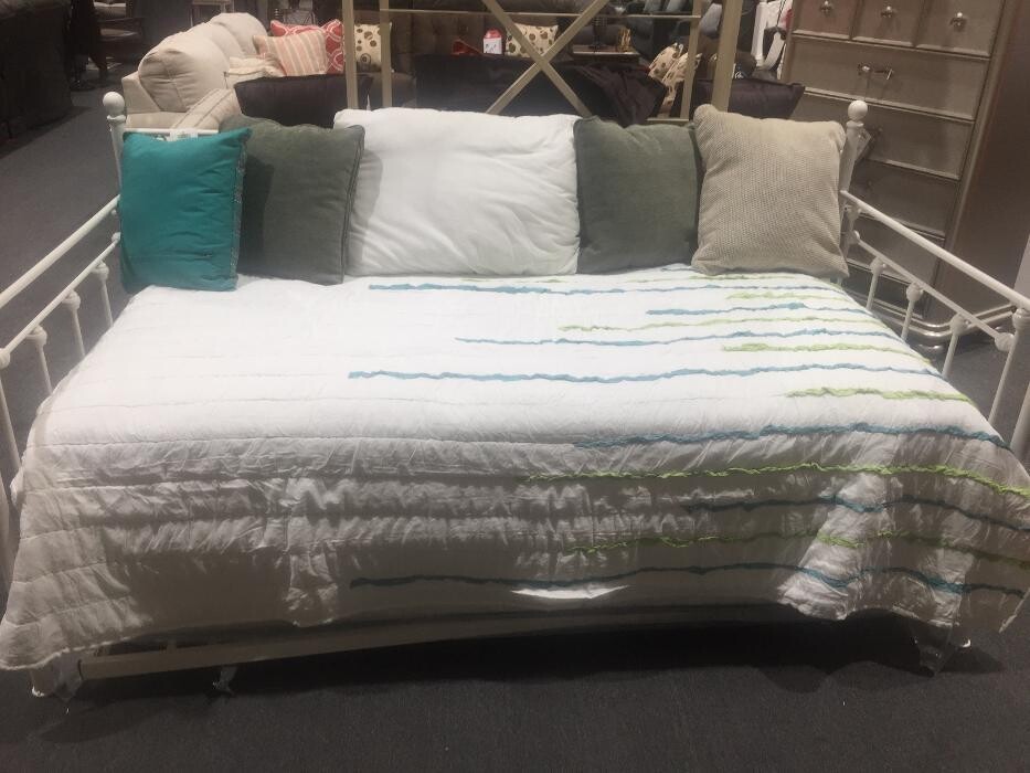 Images Spiller Furniture & Mattress