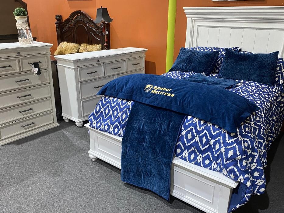 Images Spiller Furniture & Mattress