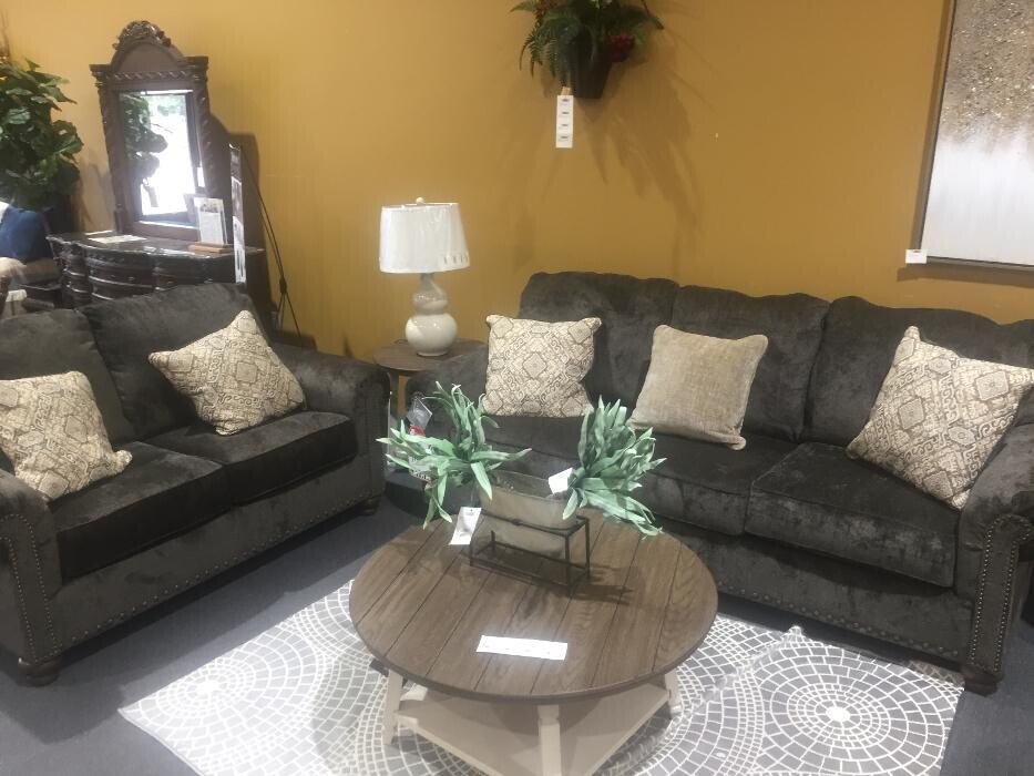 Images Spiller Furniture & Mattress