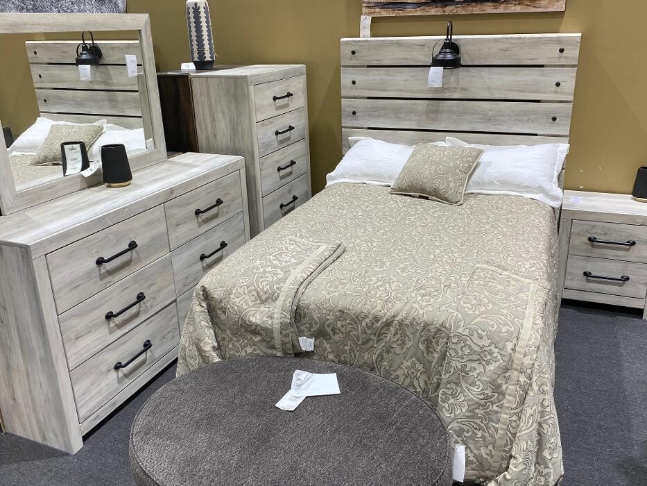 Images Spiller Furniture & Mattress