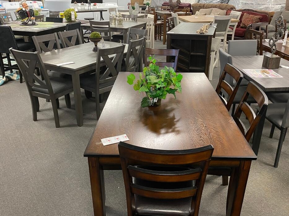 Images Spiller Furniture & Mattress