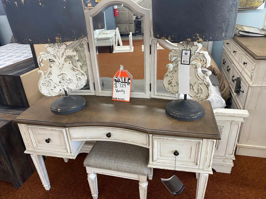 Images Spiller Furniture Co