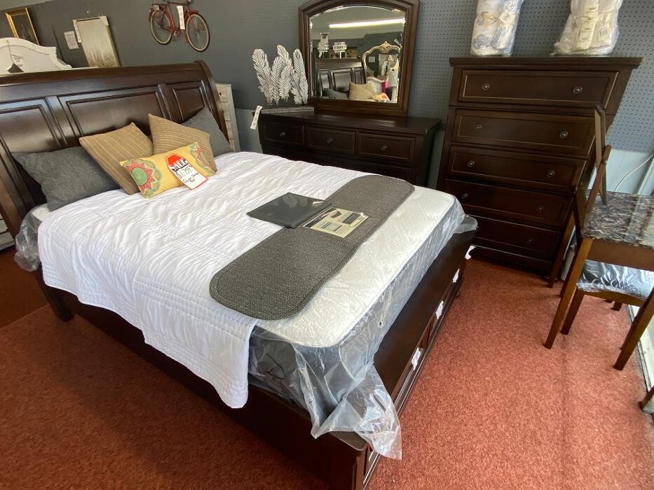 Images Spiller Furniture Co