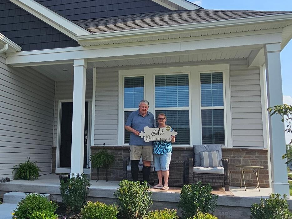 Images Richelle Deane, Realtor at Realty ONE Group Restore