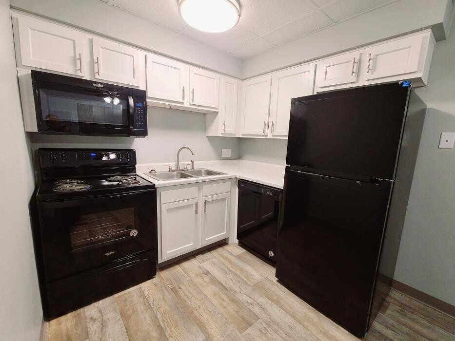 Images Elm Village Apartments