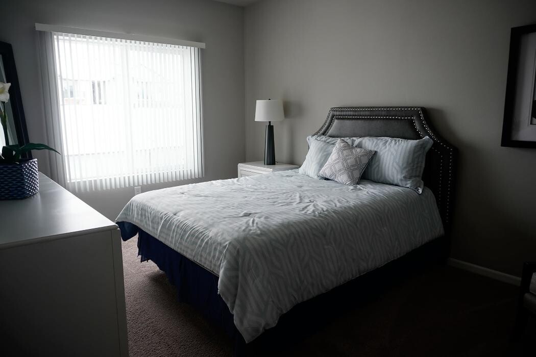 Images Sterling Pointe Apartments