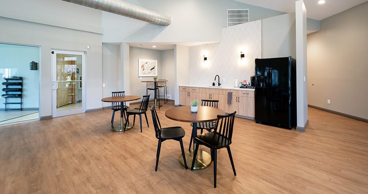 Images Wakonda Village Apartments