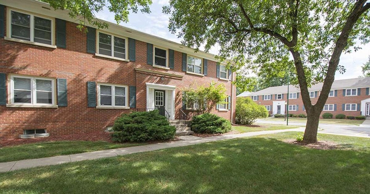 Images Wakonda Village Apartments