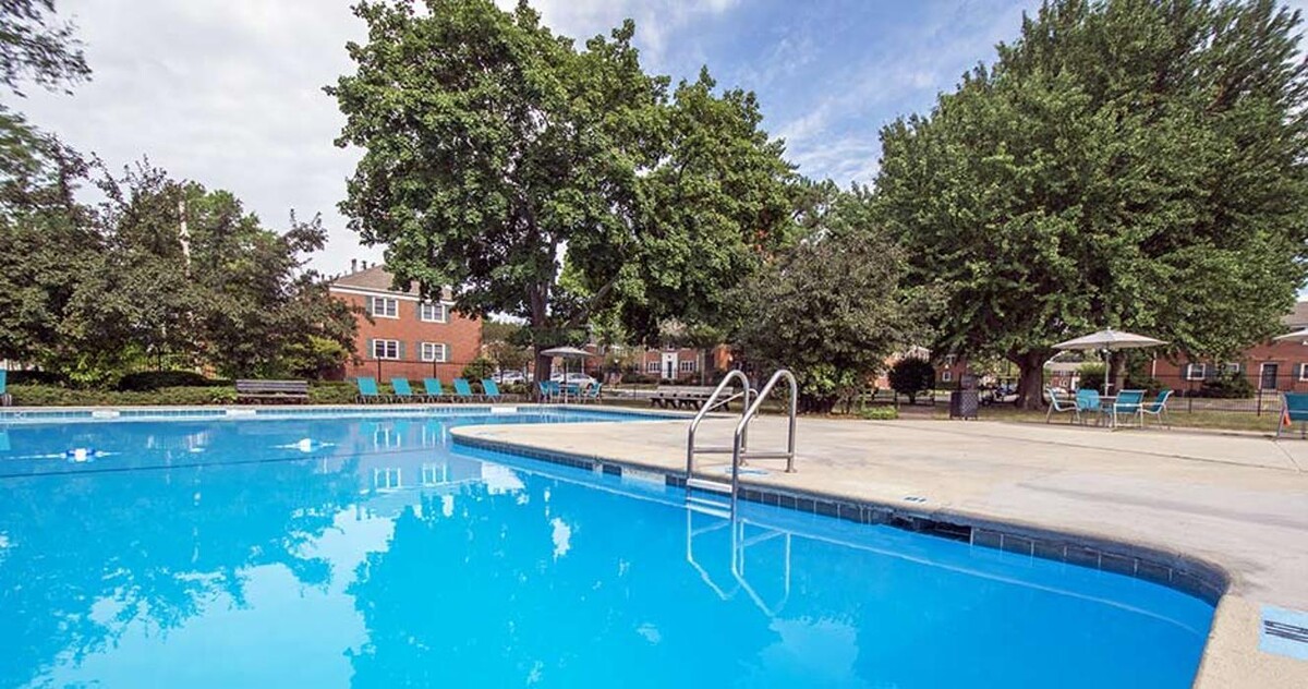 Images Wakonda Village Apartments