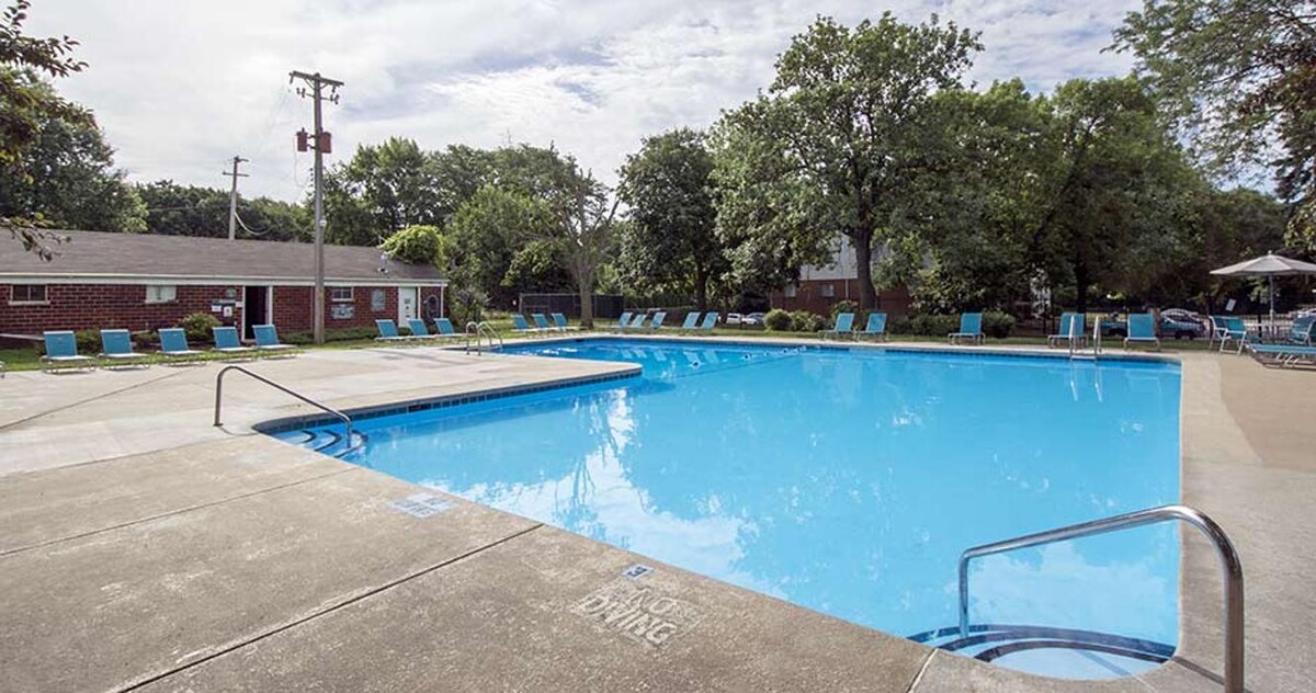 Images Wakonda Village Apartments