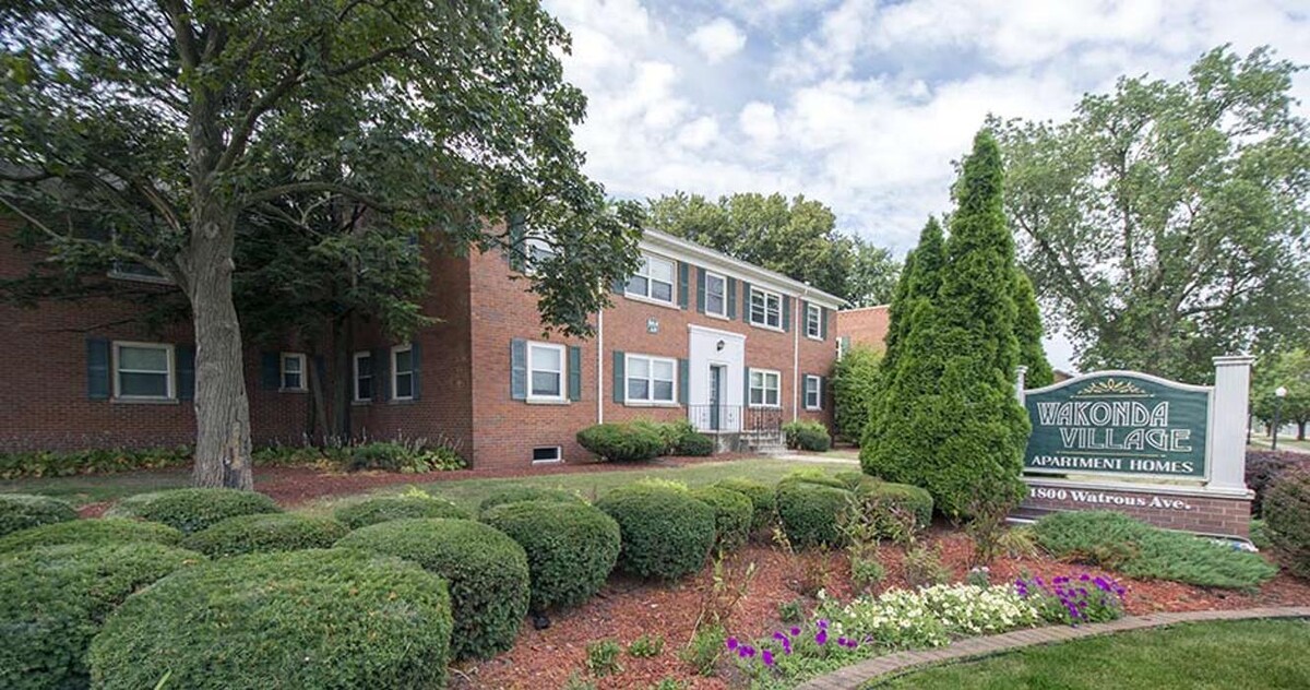 Images Wakonda Village Apartments