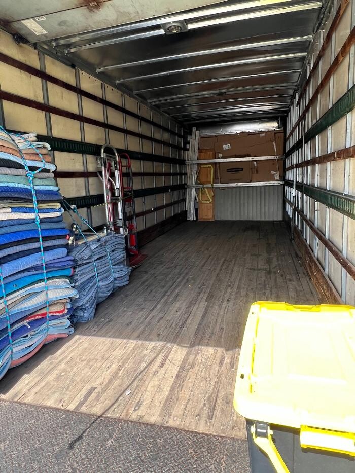 Images FS moving company