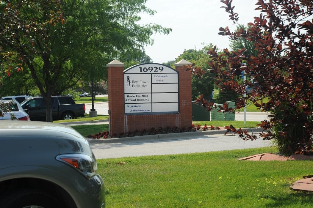 Images Boys Town Pediatrics - Lakeside Clinic