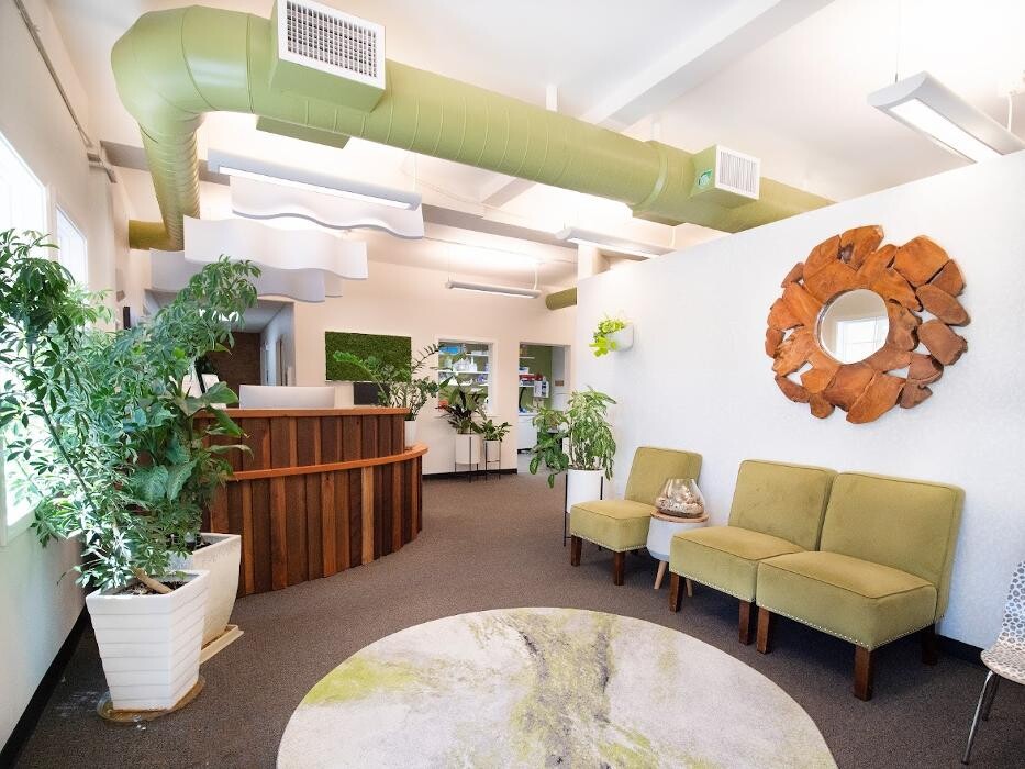 Images White Dental Studio