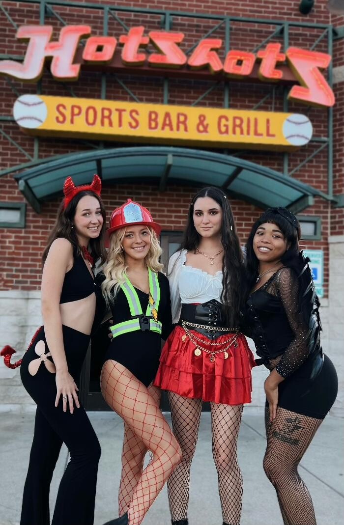 Images Hotshots Bar & Grill