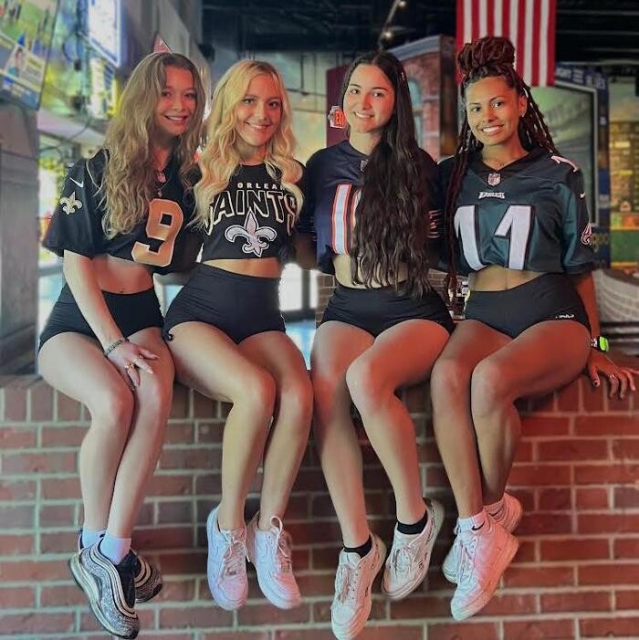 Images Hotshots Bar & Grill