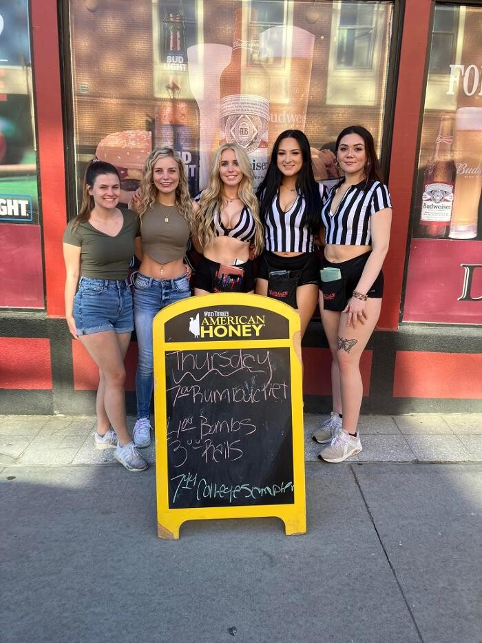 Images Hotshots Sports Bar & Grill