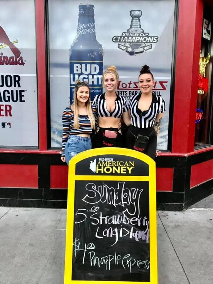 Images Hotshots Sports Bar & Grill