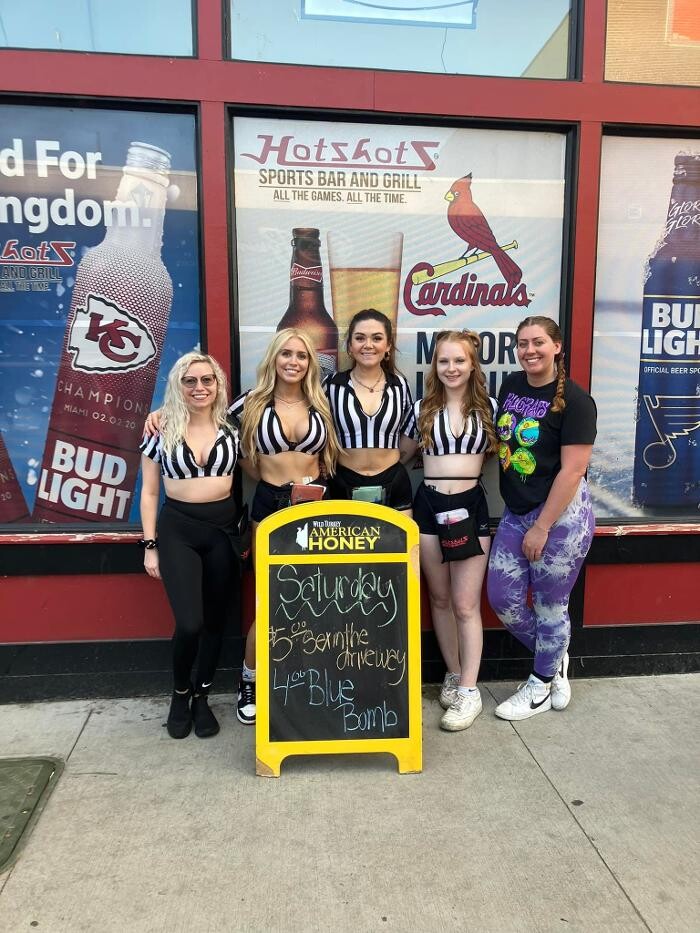 Images Hotshots Sports Bar & Grill