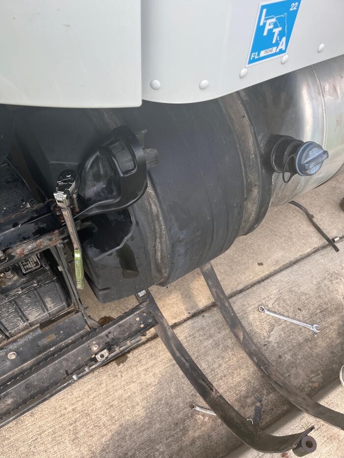 Images Fleet Dr Truck & Trailer Emergency Repair LLC
