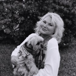 Vita Ranchero eXp Realtor- Charli Donoghue Logo