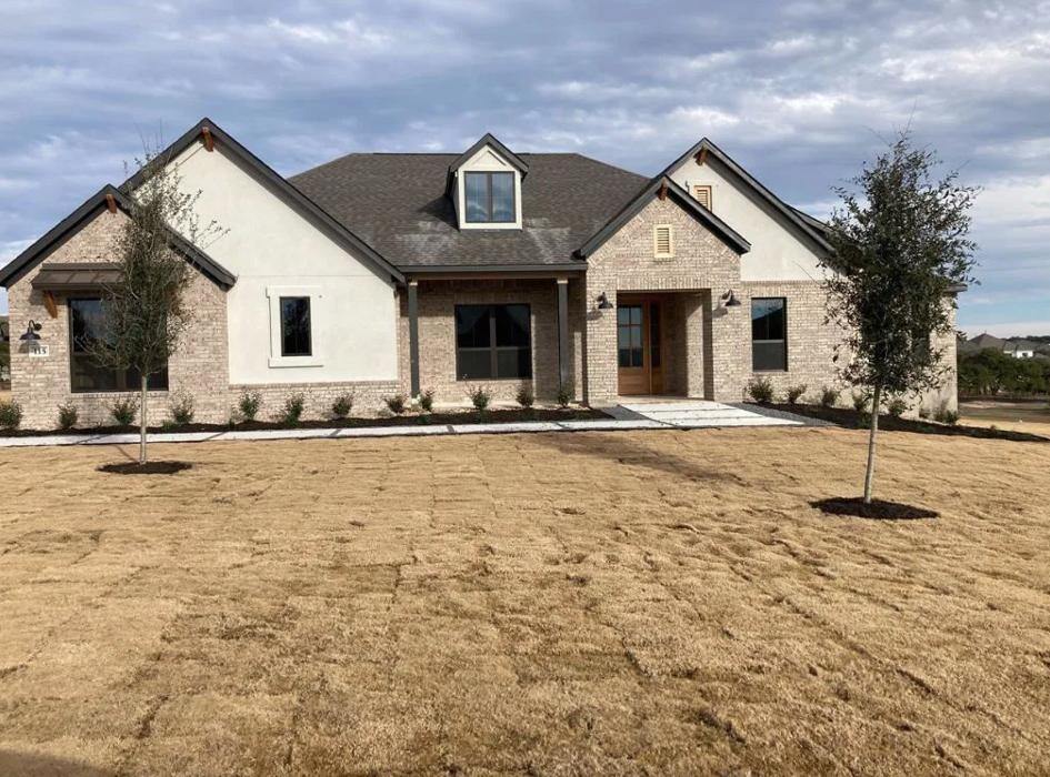 Images Samantha LeBlanc, REALTOR Keller Williams