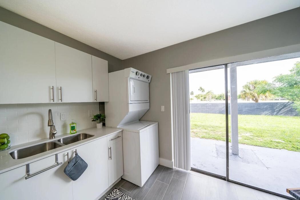 Images Piper Village West Apartments