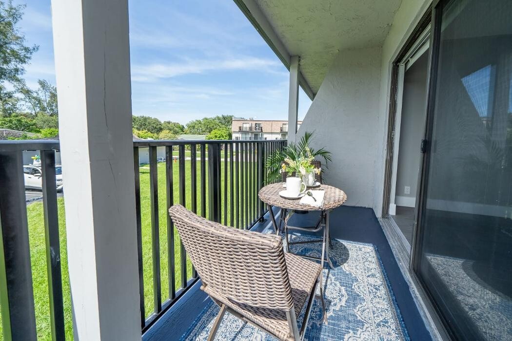 Images Piper Village West Apartments