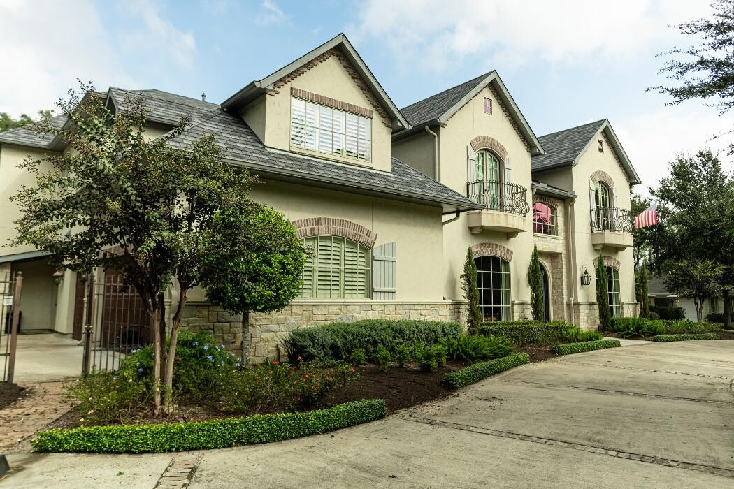 Images Absolute Lawn Care and Landscaping