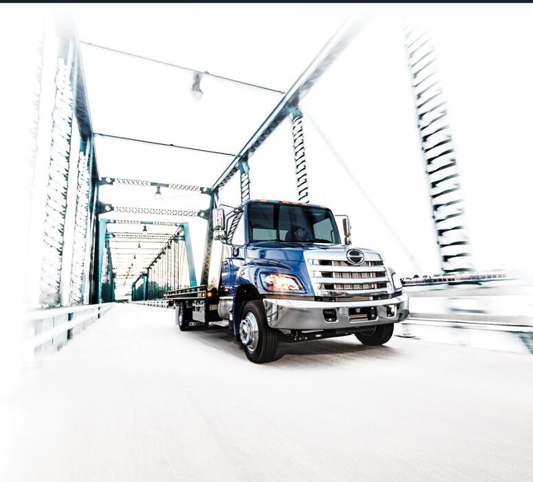 Images Metropolitan Truck Sales - Lakewood