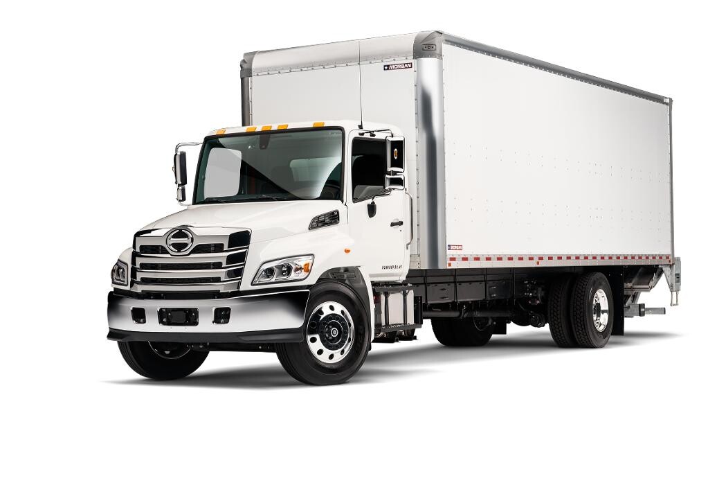 Images Metropolitan Truck Sales - Lakewood