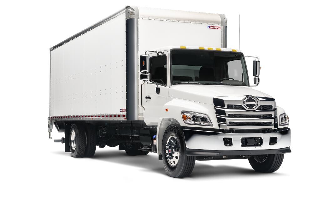 Images Metropolitan Truck Sales - Lakewood