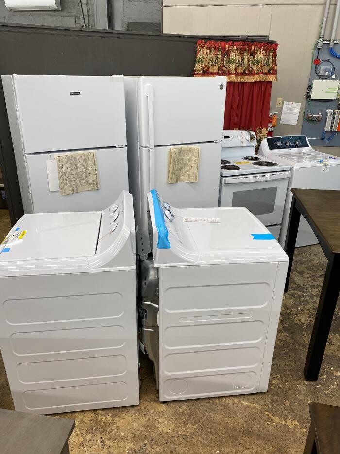 Images Spiller Furniture & Mattress