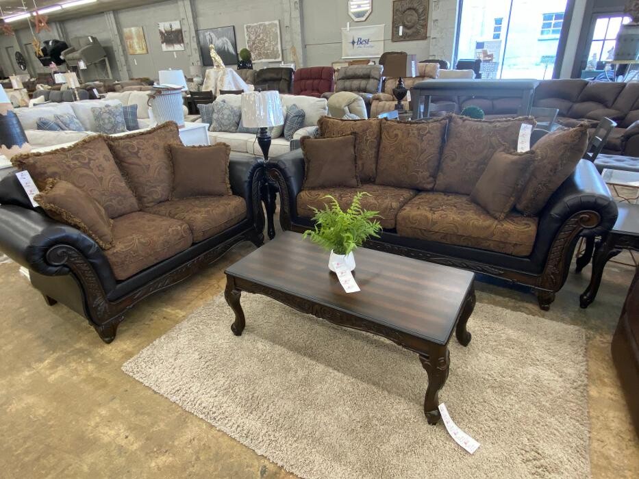 Images Spiller Furniture & Mattress