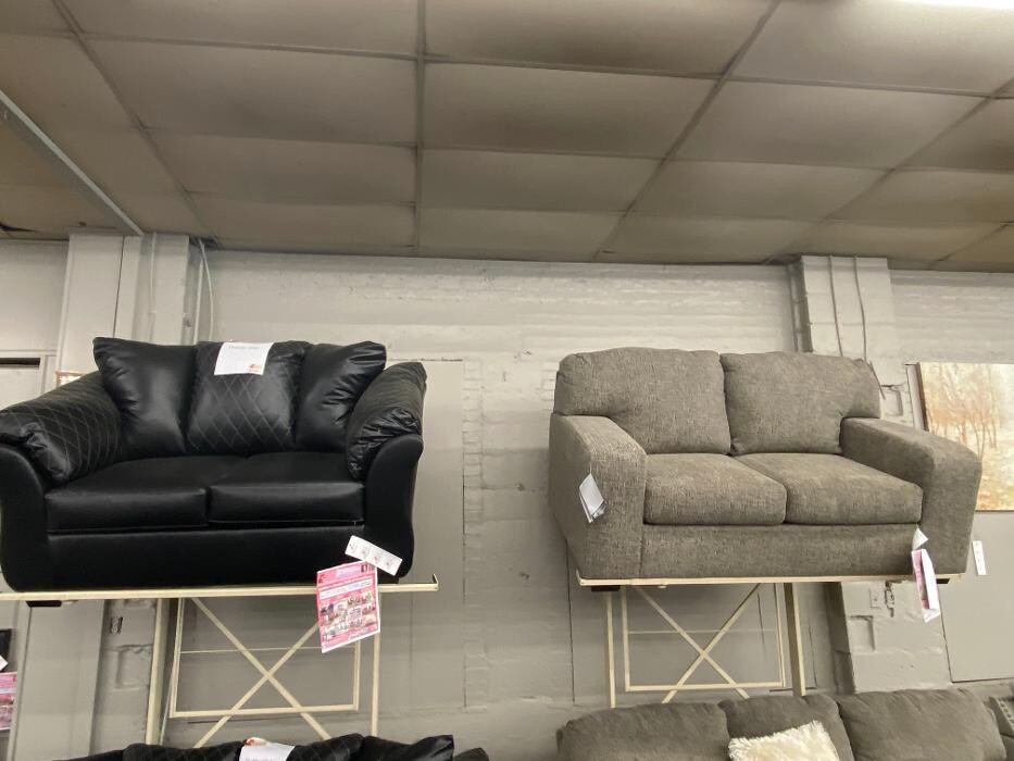 Images Spiller Furniture & Mattress
