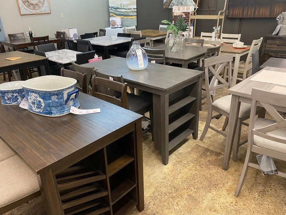 Images Spiller Furniture & Mattress