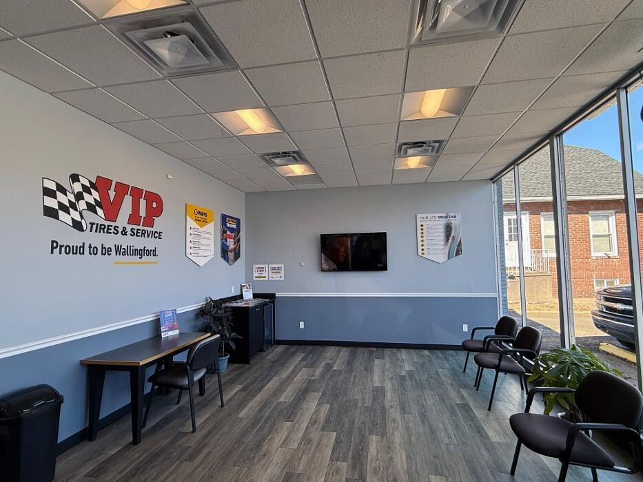 Images Wallingford Tire & Auto